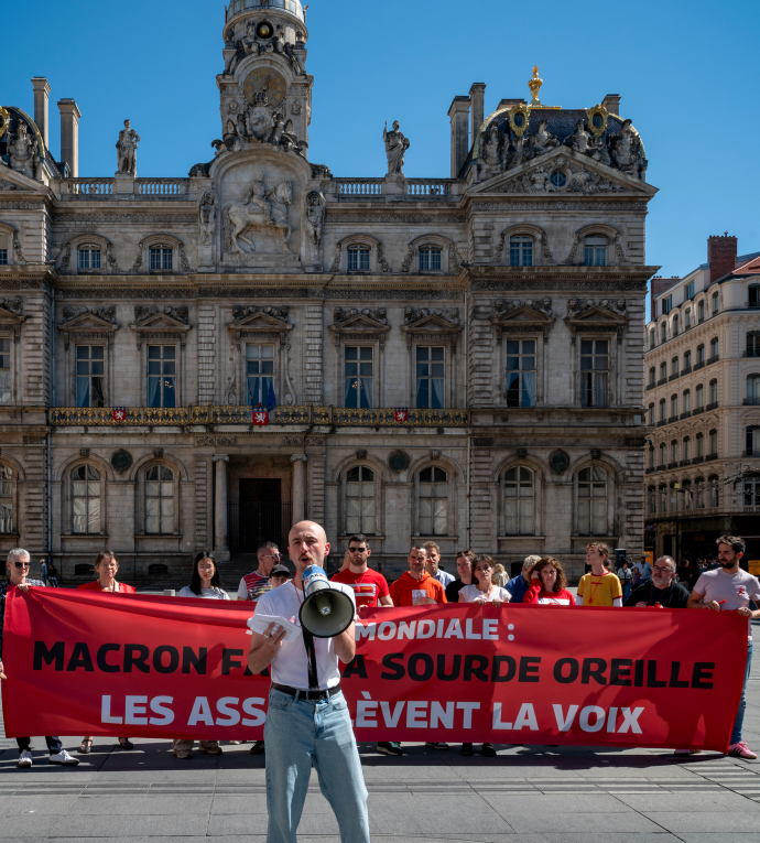 Image de l'article Santé mondiale : Macron fait la sourde oreille, les assos lèvent la voix