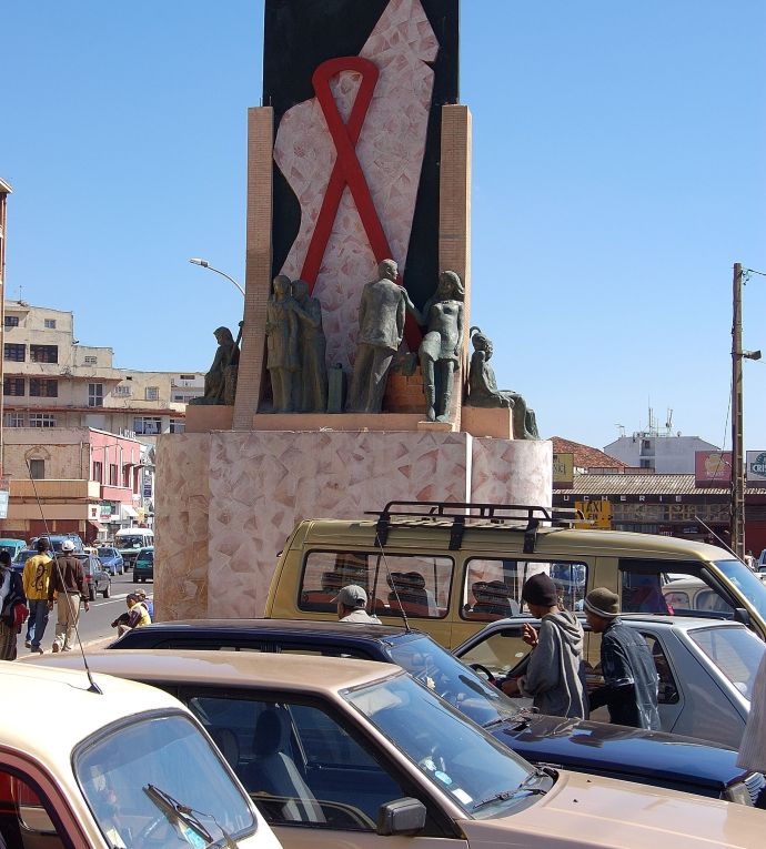 Image de l'article Aids monument - Antananarivo – La ronde d’amour